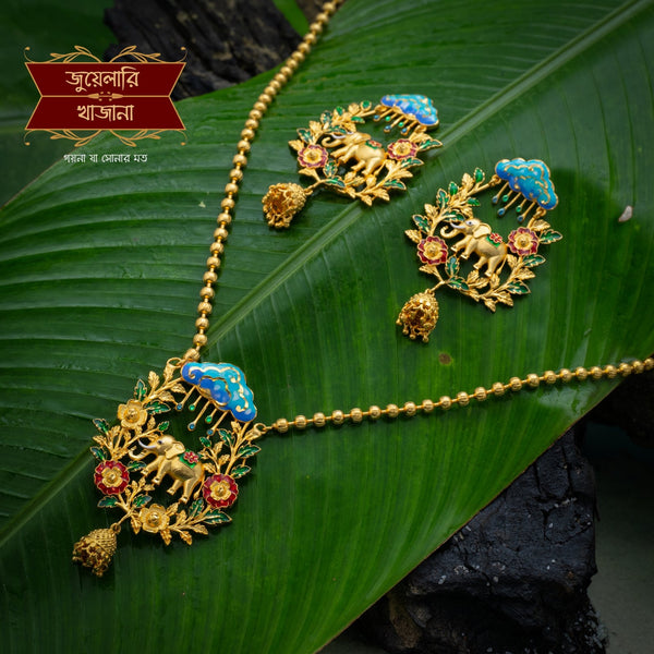 Premium Gold Plated Aranya Chain Pendant with Earrings image 0