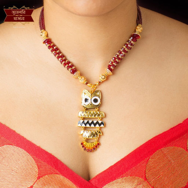 Stylish Gold Plated Owl Pendant with Earrings image 1