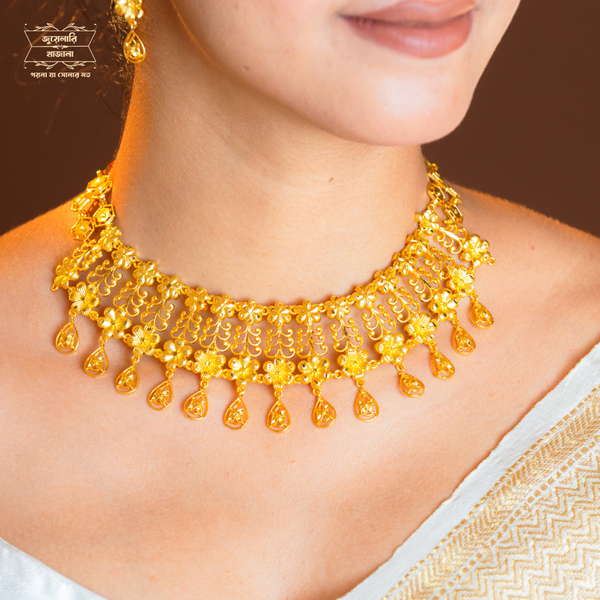 Premium Gold Plated Hiya Necklace with Earrings
